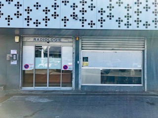 Photo de la façade du centre d'imagerie médicale Les Dauphins à Saint Louis